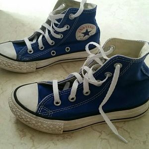 Converse All stars tennis shoes